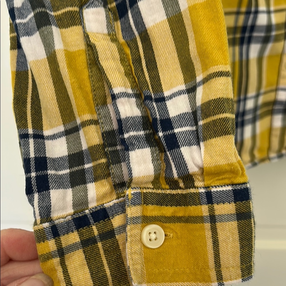 Old Navy Yellow and Black Woman's Large Casual Button Down Shirt - Picture 5 of 8